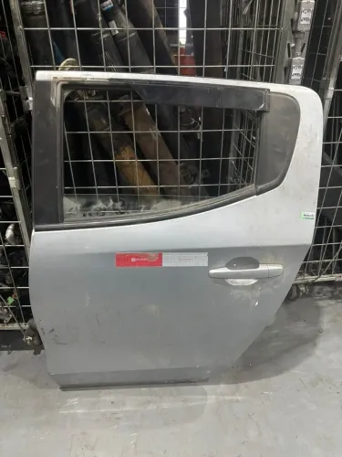Porta Traseira L/E L200 Triton 2018 usado