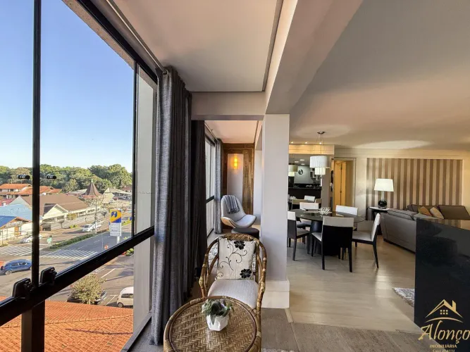 Apartamento mobiliado de três dormitórios no centro de Nova Petrópolis RS REF: 1757