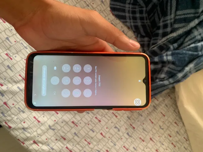 Galaxy a 14 em otimo estado acompanha carregador portátil e normal