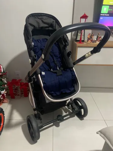 Carrinho de bebê + bebê conforto safety 1st mobi