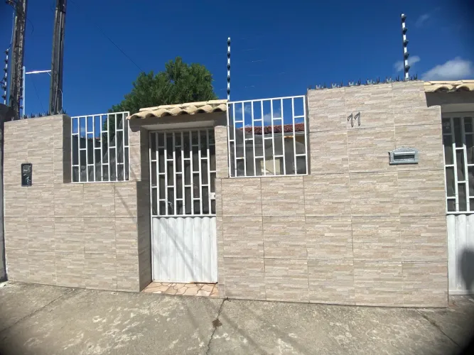 Casa no Denisson Amorim R$1.900,00 mensal 