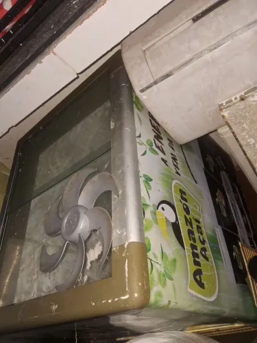 Freezer e porta de vidro