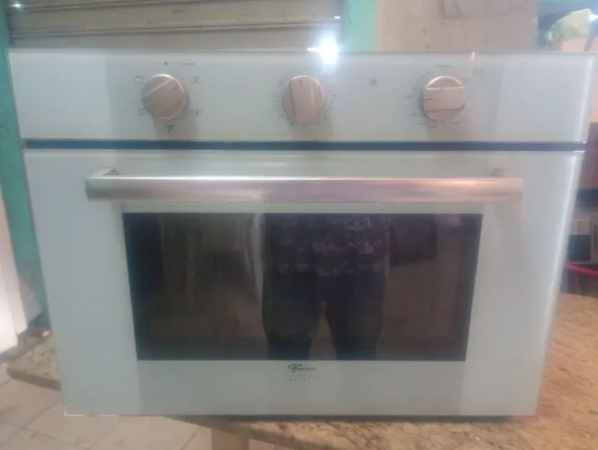 forno Fischer Infinity capacidade 50 litros de embutir com função Air flay branco