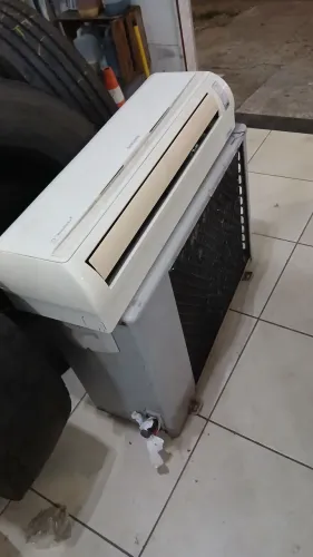 Ar condicionado 18 mil btus 220v