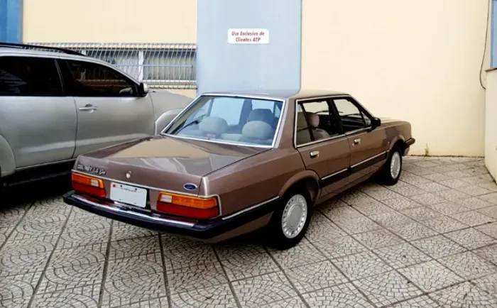 Ford Del Rey Ghia 1.8 / 1.6 2P E 4P 1990