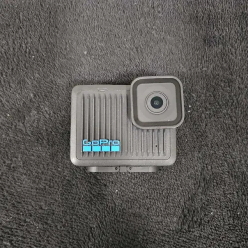GoPro HERO 4K (2024) + Kit Completo (Maleta, Cartão 64GB Extreme + Acessórios)