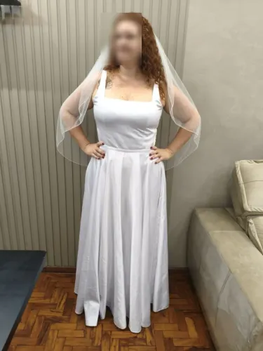 Vestido de Noiva Minimalista em Cetim + Véu ?