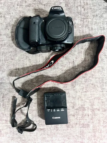 VENDO CANON 70D e LENTE  - ÓTIMO PARA FOTO E VÍDEO
