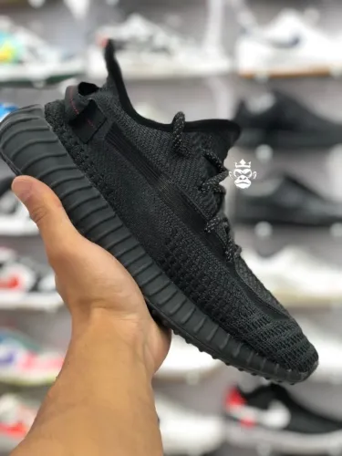 Tênis Adidas Yeezy Boost 350 V2 Masculino Importado Cor: Preto - Disponível 38 AO 43