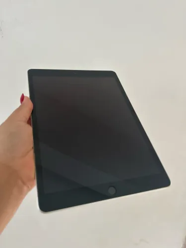 Vendo iPad 9ª geração- 64gb