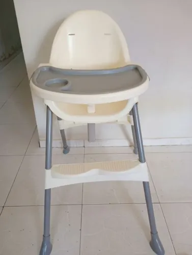 Vendo Cadeira de Alimentação Infantil 