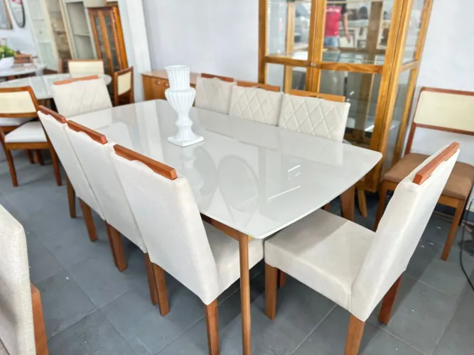 Mesa completa de madeira 