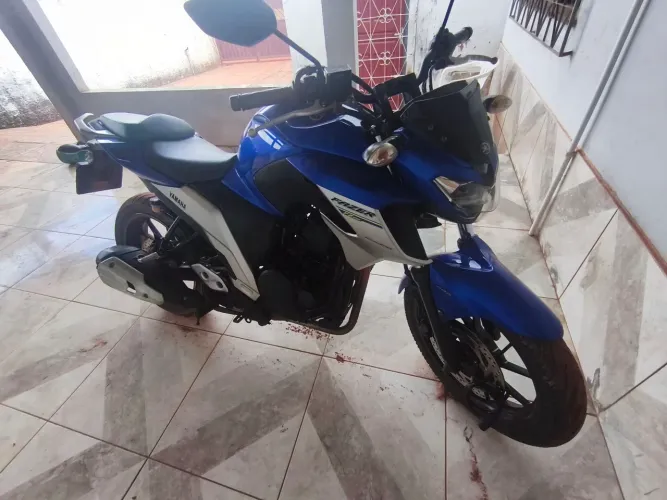 FZ25 Fazer 250