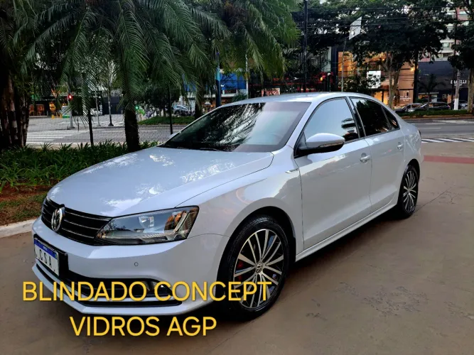 Volkswagen Jetta Comfortline 1.4 TSI 16V 4P Aut. 2017