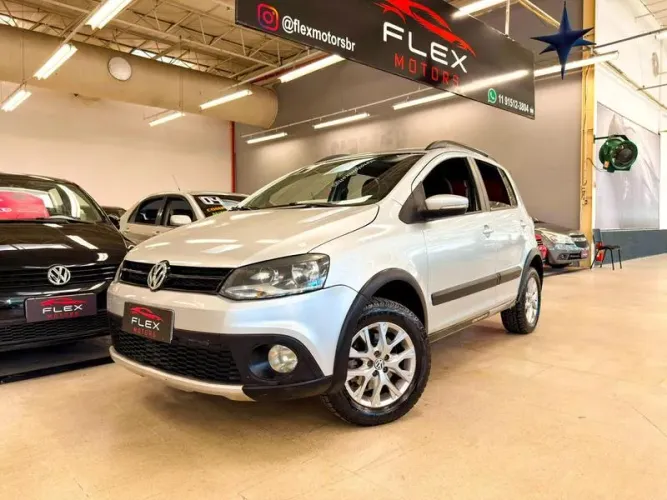 Volkswagen Crossfox 1.6 MI Total Flex 8V 5P 2014
