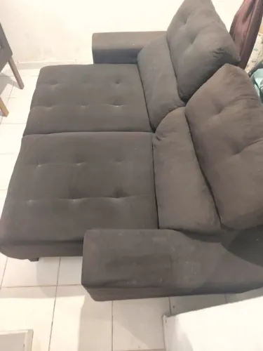 Sofá retrátil reclinável marrom em suede, ótimo preço