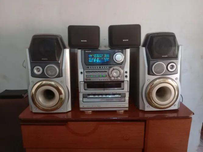 Som aiwa t99 bem conservado funcionando 