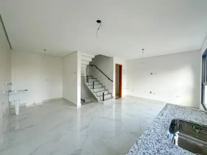 Sobrado com 02 Suites Á venda, 100 m² no bairro Vila Alzira - Santo André/SP