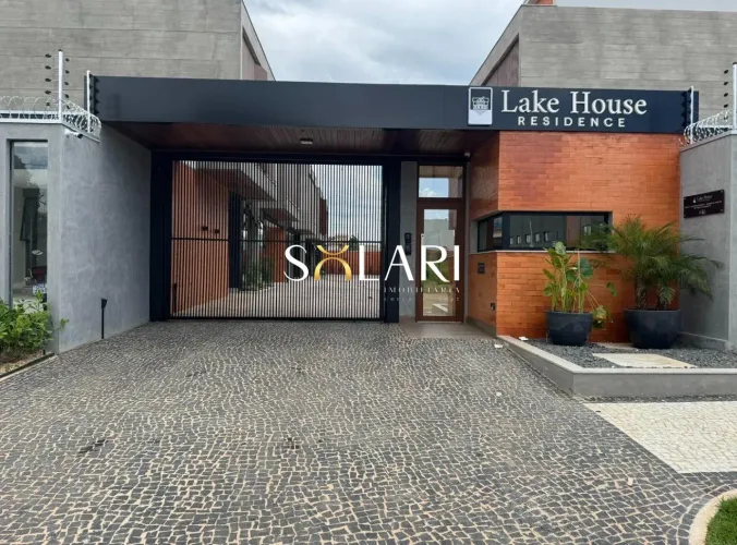 SOBRADO COM 3 SUITES EM CONDOMINIO FECHADO