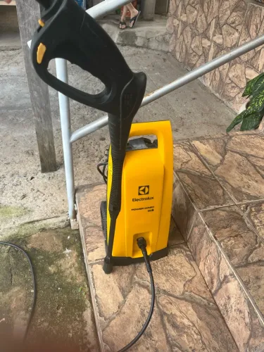 Lavadora de alta pressão Eletrolux
