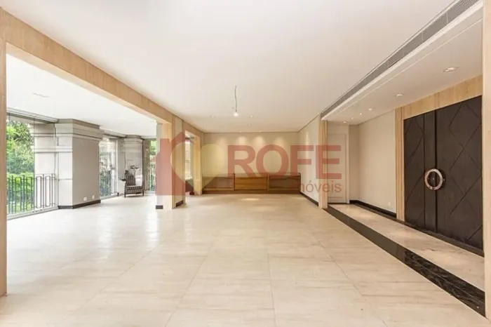 Apartamento com 4 dormitórios à venda, 431 m² na Rua Curitiba próximo ao Parque Ibirapuera
