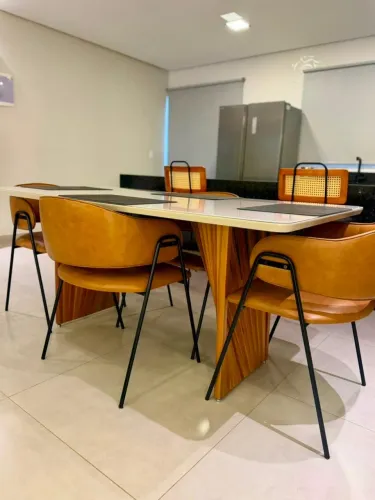 VENDO MESA 4 LUGARES RIPADA, NOVÍSSIMA!