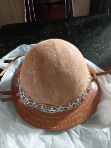 Chapéu Novo De Couro Casco Duro Pega De Boi Vaqueiro Número 58 Personalizado Estrelas 