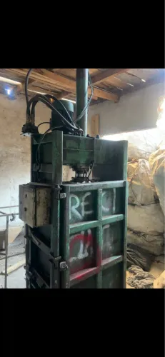 Vendo prensa hidráulica valor 8 mil
