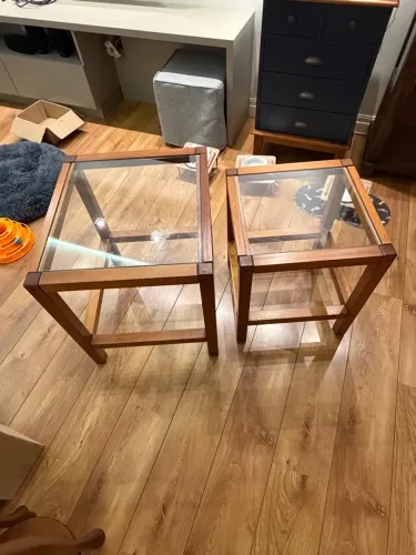 2 Mesas materiais de apoio para sofá