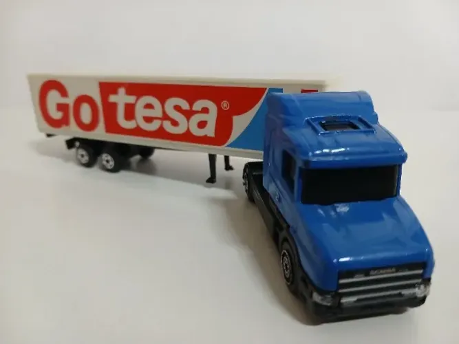 MINIATURA SCANIA + CONTAINER GO TESA 1:87