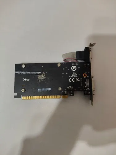 Placa de vídeo GT 710 MSI DE 1GB pouco usada.