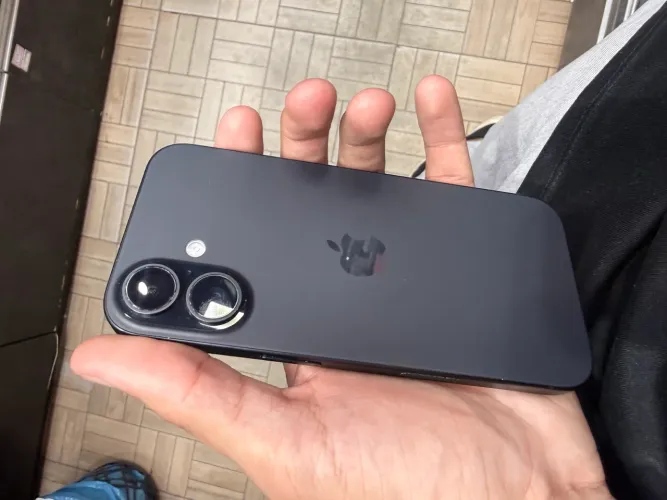 iPhone 16 128GB