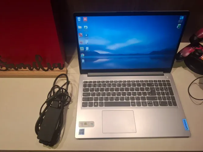 Notebook LENOVO IdeaPad 1 151 GL7 4GB RAM 128 GB 