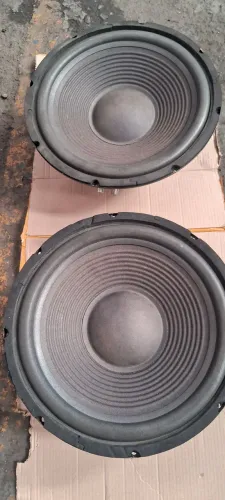 Vendo par de auto falantes da bomber com potência de 350 w rms