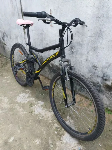 Bicicleta Caloi aro 26 Andes semi nova 