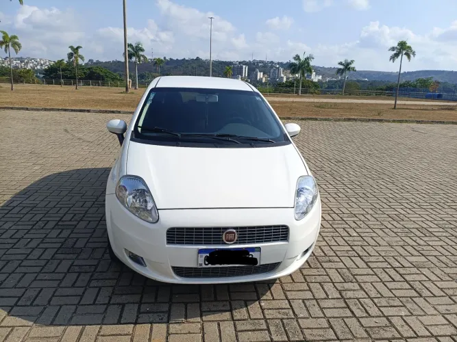 Fiat Punto Essence Dualogic 1.6 Flex 16V 5P 2012
