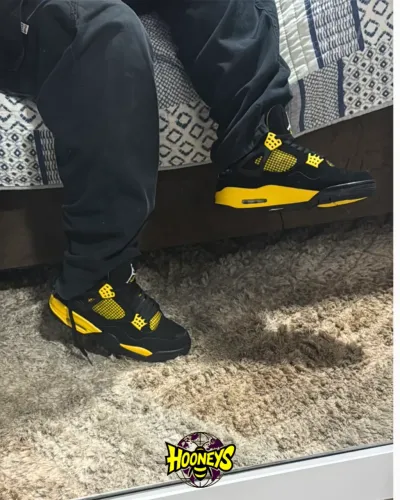 Nike Jordan Thunder sem uso preto e amarelo  (todos os tamanhos) 