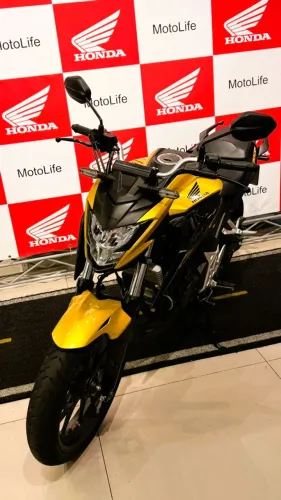 CB 300F TWISTER ABS revisada e com garantia da concessionária 
