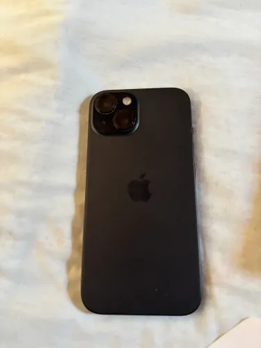 iPhone 15 128GB