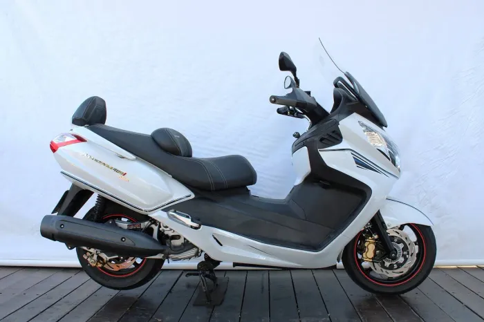 DAFRA MAXSYM 400i