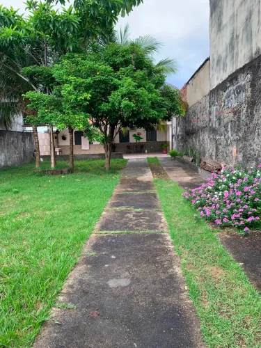 Casa no Dom Pedro (próximo a polícia federal)