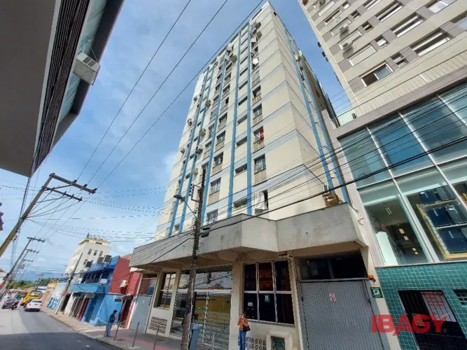 Excelente Apartamento 2 dormitório(s) em Centro - Florianópolis