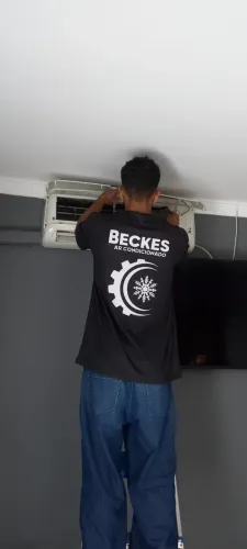 Beckes Ar Condicionado | Instalação, Manutenção e Diagnóstico Split