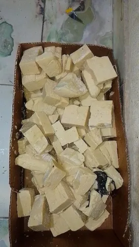 Sabão de soda para retirar a gordura das panelas 