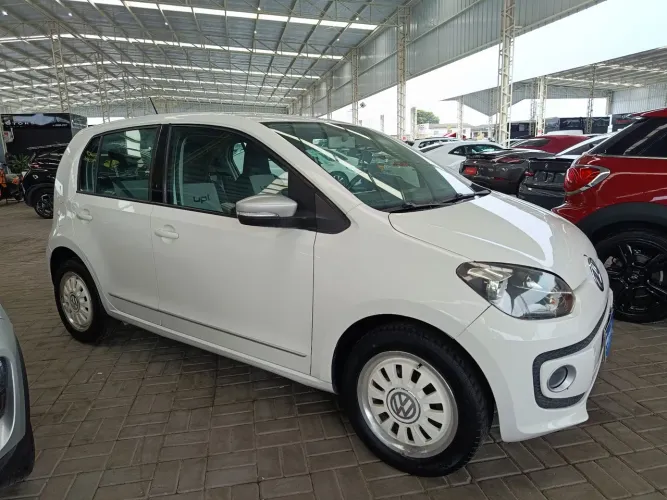 Volkswagen Up! Black/white/red 1.0 T. Flex 12V 5P 2015