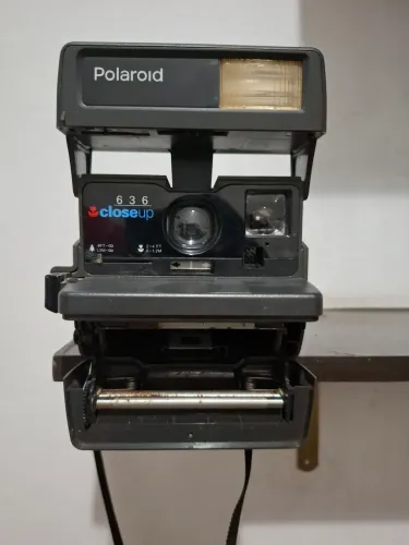 Câmera Polaroid 636 close-up