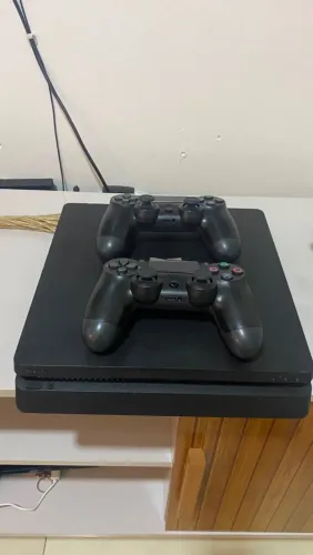 Sony PlayStation 4 Slim