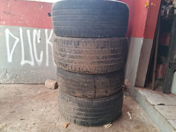Pneu venda com urgência 