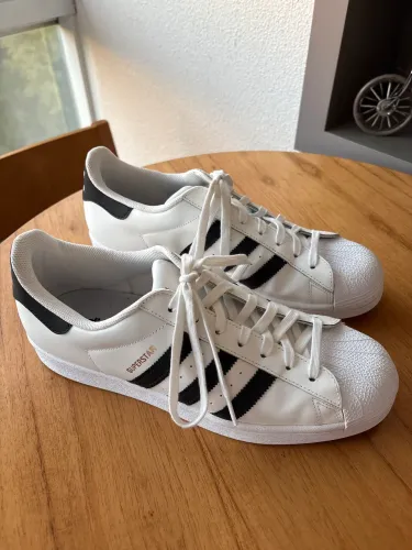 Tênis Adidas SUPERSTAR nº 43 NUNCA USADO