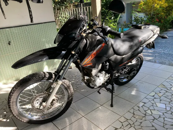 Bros 150 ESD mix bem conservada 